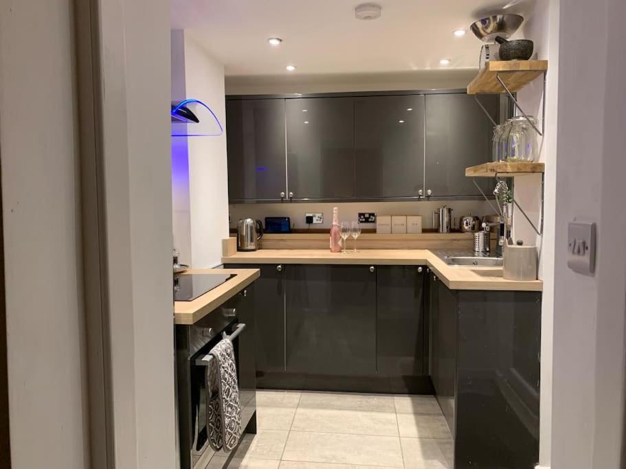 Renovated Miner'S Cottage - Family & Dog Friendly Abertillery Экстерьер фото